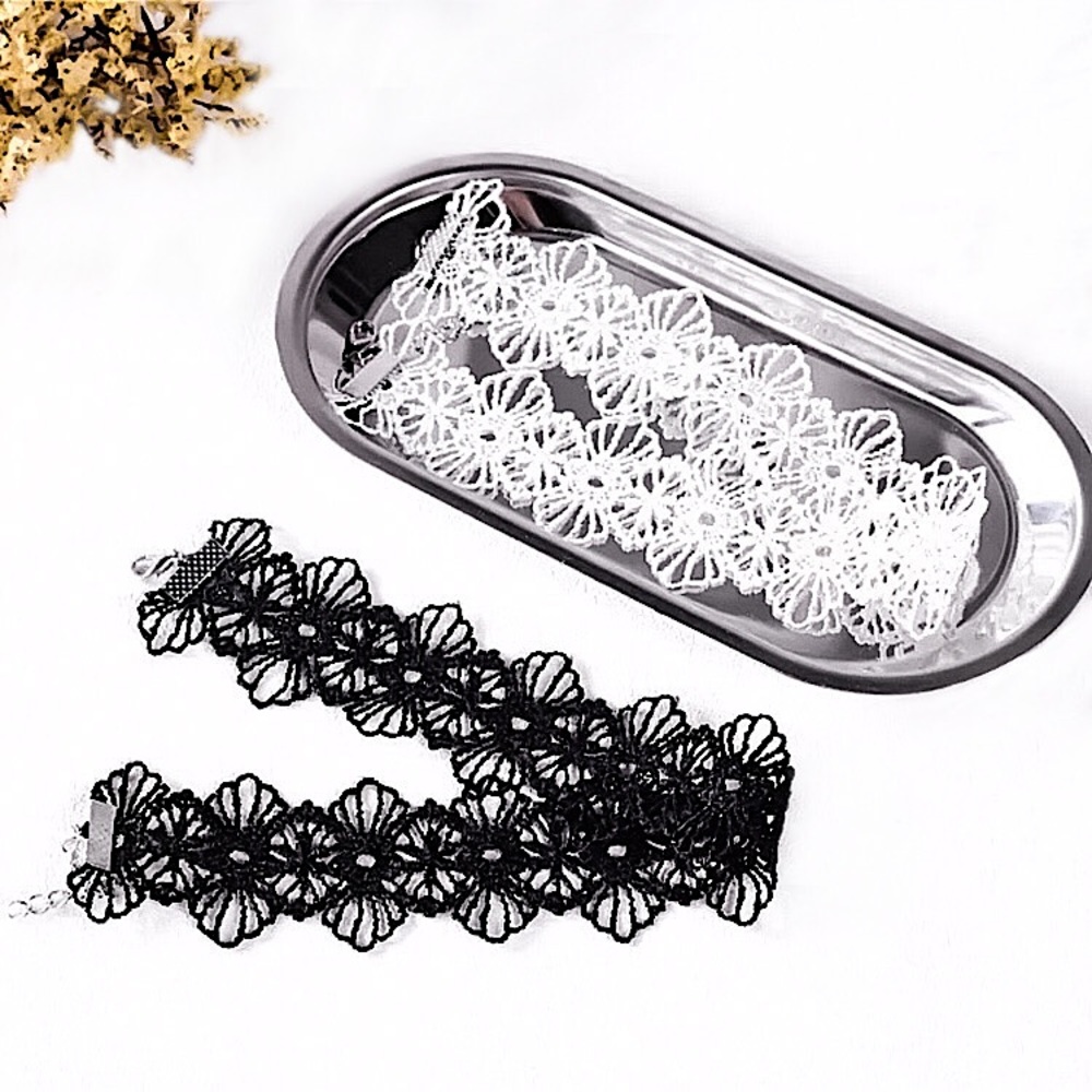 ⚜️𝟯𝟬%𝗢𝗙𝗙 𝗯𝘂𝗻𝗱𝗹𝗲𝘀 𝟯+⚜️ NEW Wide Lace Floral Thick Choker - Picture 6 of 14